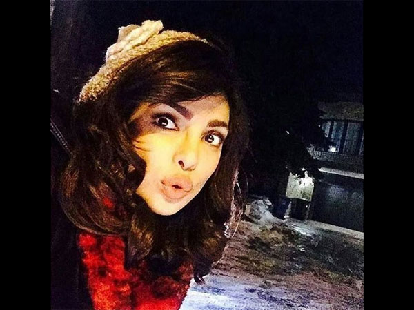 सेल्फी क्वीन प्रियंका चोपड़ा