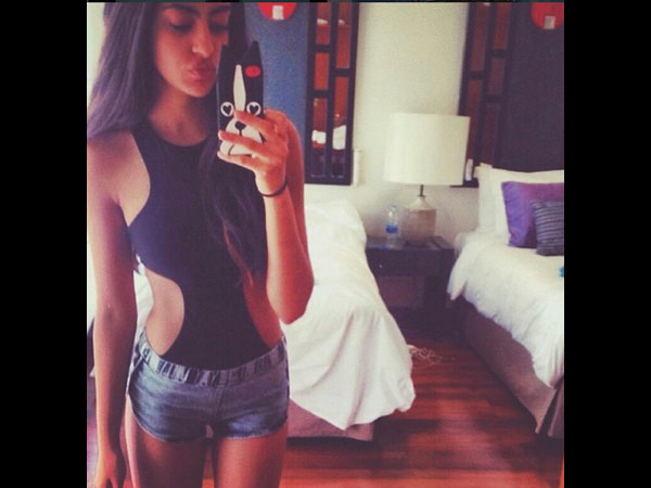 नव्या नवेली 