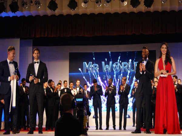 तस्वीरें