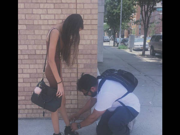 ग्लैमरस तस्वीरें