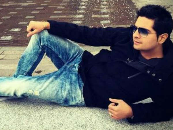 निशा के भाई ने मुझसे मारपीट की निशा के भाई ने मुझसे मारपीट की