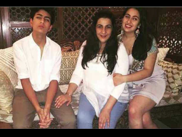 मम्मी के साथ मम्मी के साथ