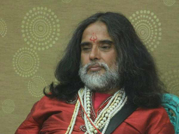 स्वामीजी ने मारी हैट्रिक स्वामीजी ने मारी हैट्रिक