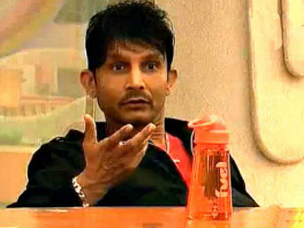 कमाल खान ने फेंकी बोतल कमाल खान ने फेंकी बोतल