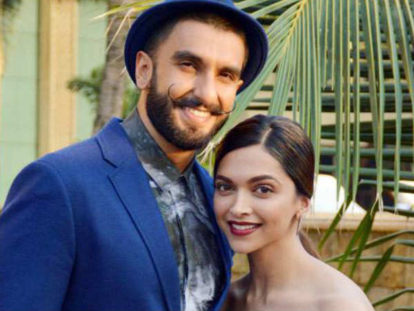 कॉफी विद करण में की थी कैट की एक्टिंग कॉफी विद करण में की थी कैट की एक्टिंग