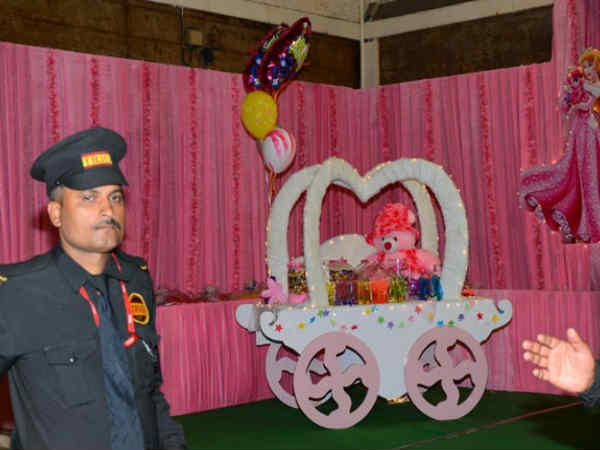 डेकोरेशन डेकोरेशन