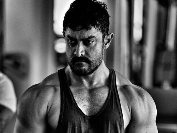 आपको साथ ही ये भी बता दें कि आमिर खान की फिल्म दंगल 23 दिसंबर को रिलीज हो रही है। आपको साथ ही ये भी बता दें कि आमिर खान की फिल्म दंगल 23 दिसंबर को रिलीज हो रही है।