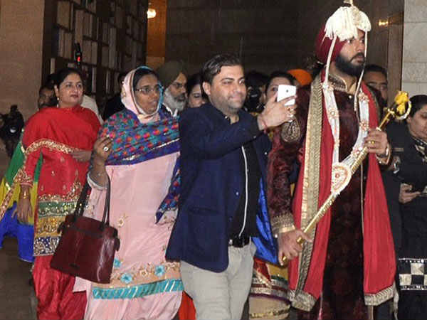 साथ रहा पूरा परिवार साथ रहा पूरा परिवार