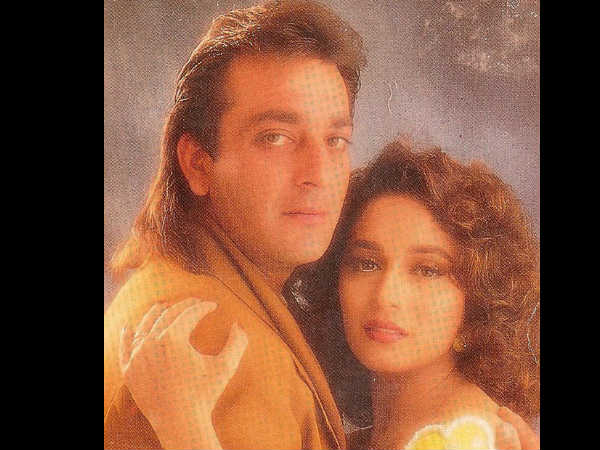 रोमांस पर लगी मुहर रोमांस पर लगी मुहर