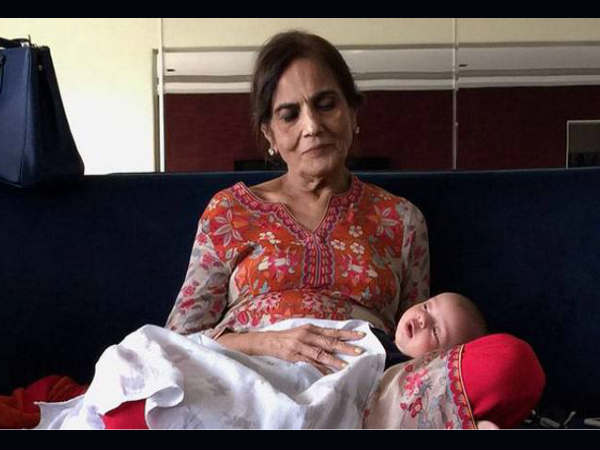 नानी के साथ नानी के साथ