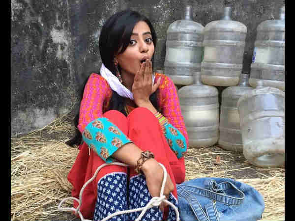 काम के साथ पढ़ाई रखी जारी काम के साथ पढ़ाई रखी जारी
