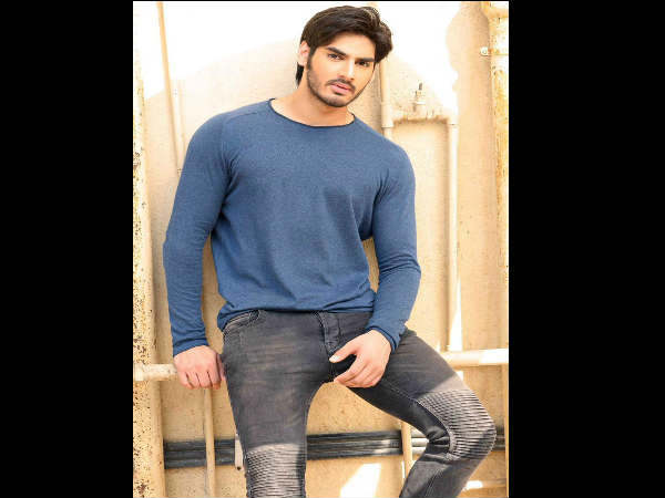 अहान शेट्टी अहान शेट्टी