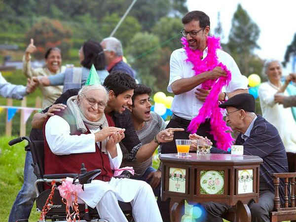 कपूर एंड सन्स की निकल पड़ी कपूर एंड सन्स की निकल पड़ी