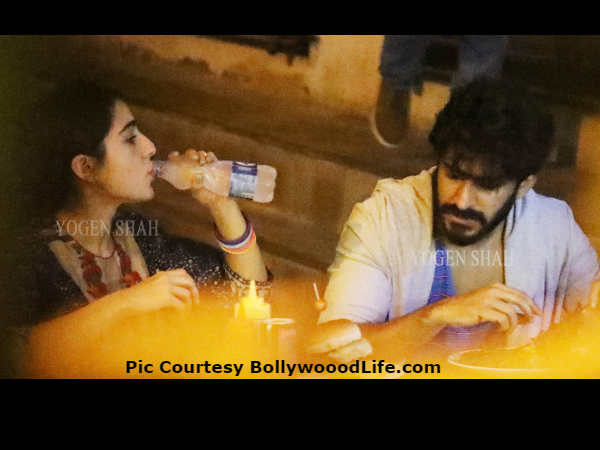 चुपचाप यहां रोमांस कर रहे थे ये SUPERSTAR KIDS.. चुपचाप यहां रोमांस कर रहे थे ये SUPERSTAR KIDS..