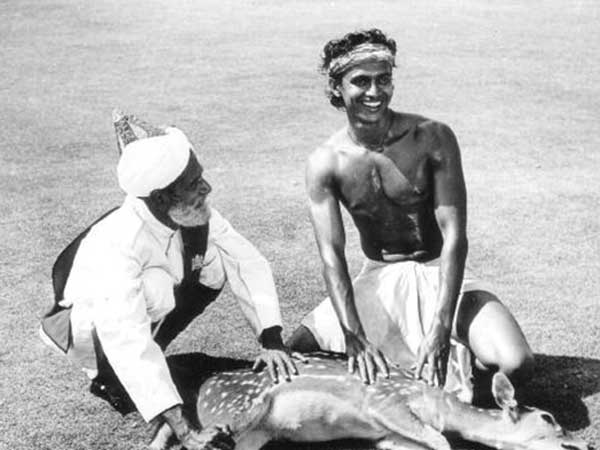 पहले फिल्म का पंच