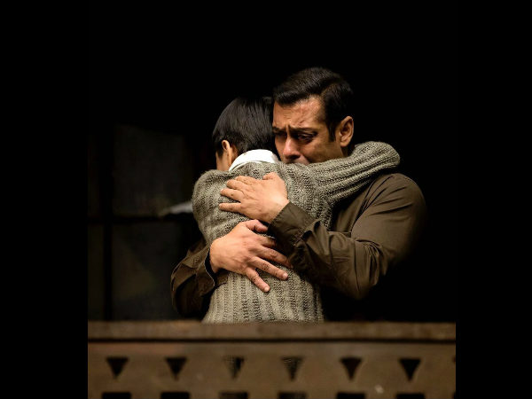 #19 ट्यूबलाइट #19 ट्यूबलाइट