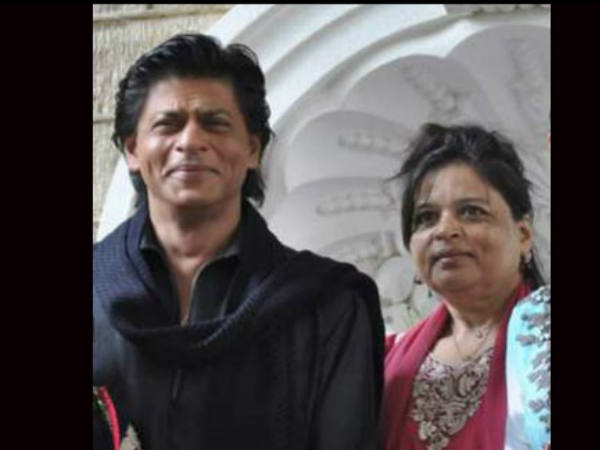 शाहरुख के साथ ही रहती हैं शाहरुख के साथ ही रहती हैं