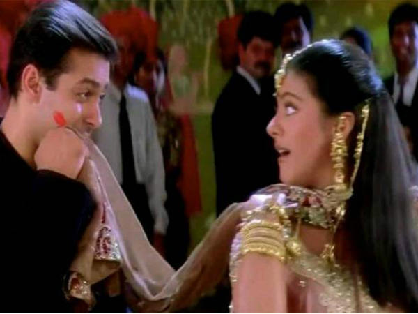 पूरा सेट तैयार था पूरा सेट तैयार था