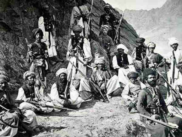पहला शिकार बनें भगवान सिंह पहला शिकार बनें भगवान सिंह