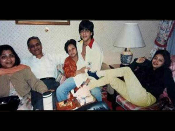 मुंबई के बीच पर मिलीं गौरी मुंबई के बीच पर मिलीं गौरी