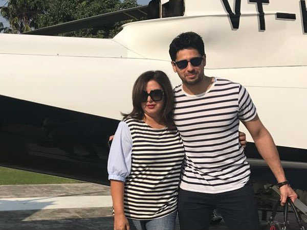 एक साथ पहुंचे सितारे एक साथ पहुंचे सितारे
