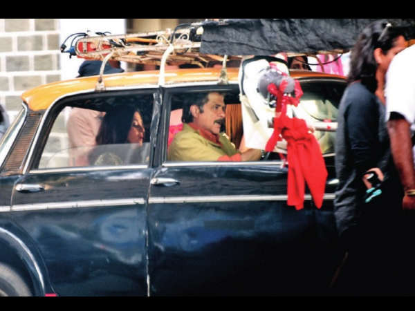 फर्स्ट लुक फर्स्ट लुक