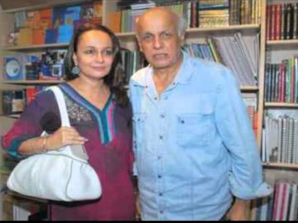 सोनी राज़दान की भी भूमिका सोनी राज़दान की भी भूमिका