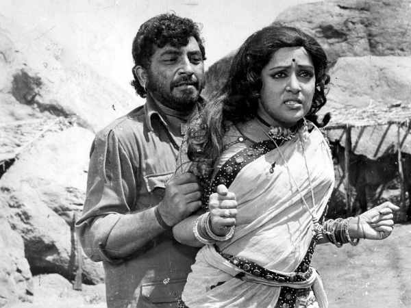 नहीं था आवाज में दम नहीं था आवाज में दम