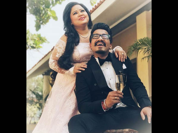 सुर्खियों में शादी सुर्खियों में शादी