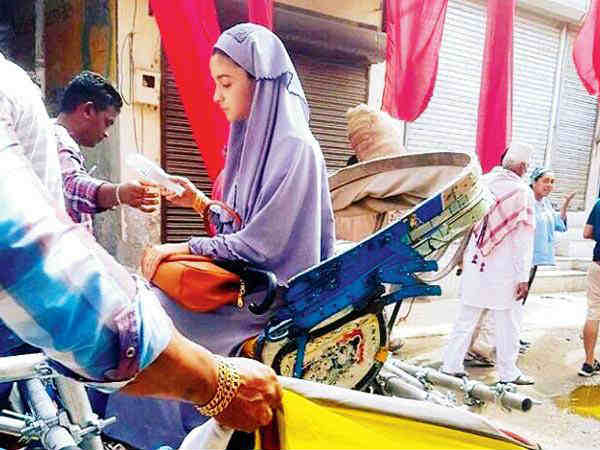 कुछ अलग कुछ अलग