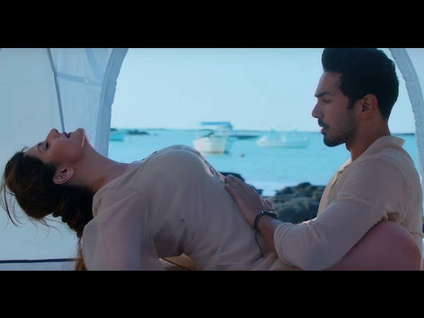 परफॉर्मेंस परफॉर्मेंस