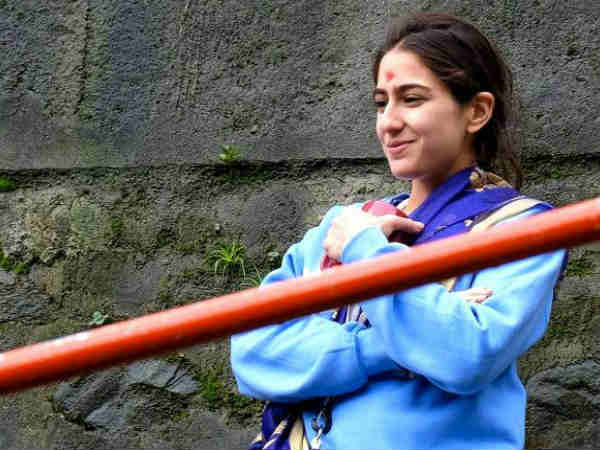 ग्लैमरस अंदाज नहीं ग्लैमरस अंदाज नहीं
