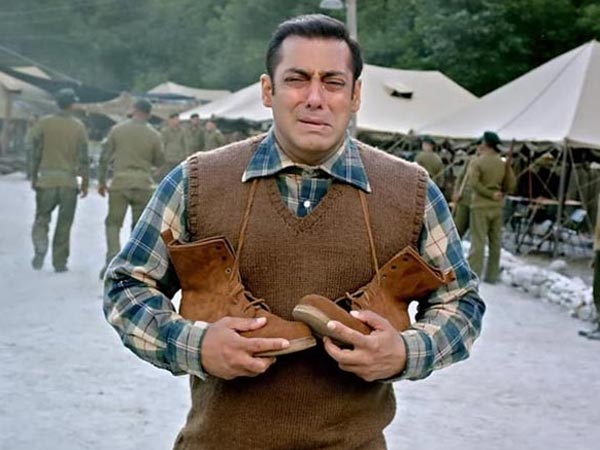 ट्यूबलाइट ट्यूबलाइट