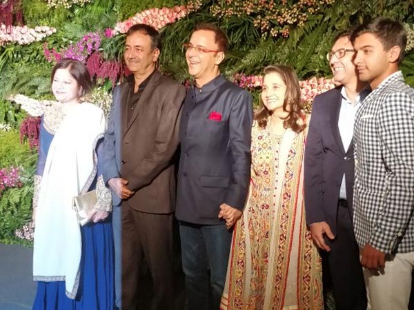 पार्टी में पहुंचे पहले मेहमान