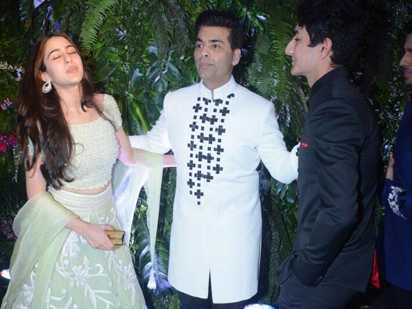 मस्ती के मूड में बच्चे मस्ती के मूड में बच्चे