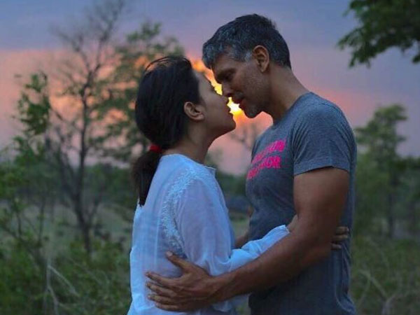 इतने खुश हैं मिलिंद