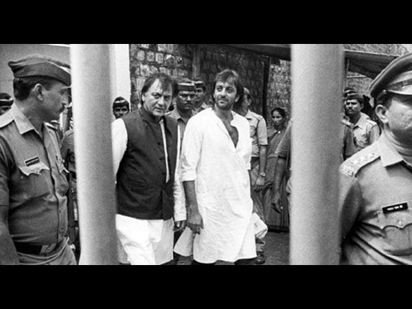 छिपा दी थी राइफल