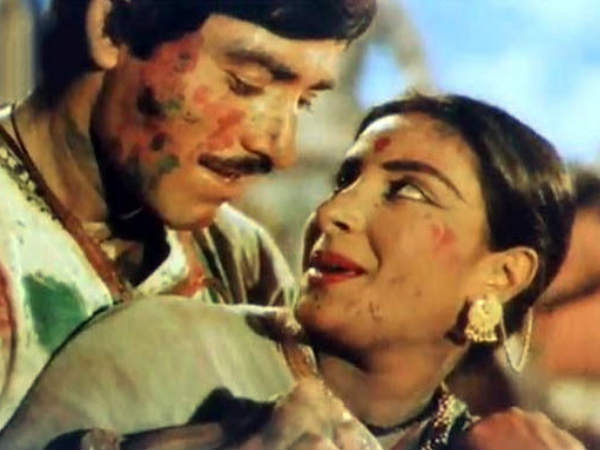 होली आई रे कन्हाई