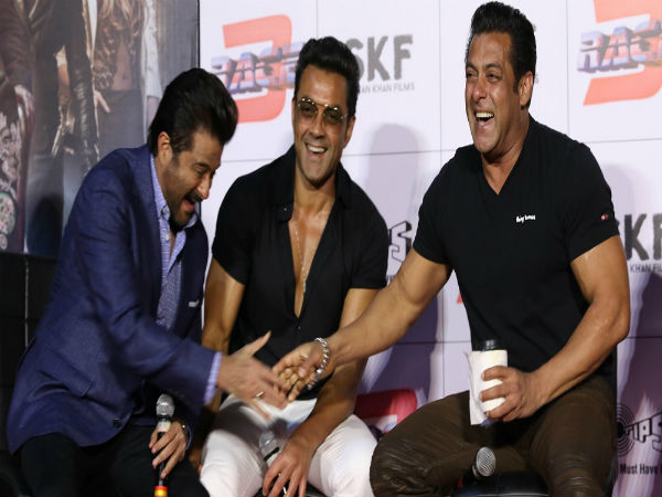 ट्रेलर लांच के दौरान