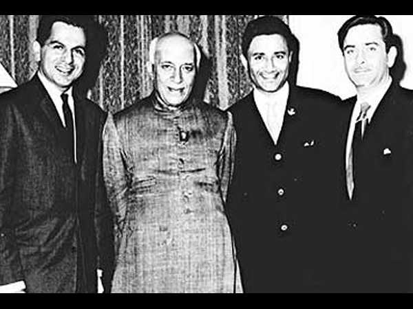 नेहरु जी के साथ नेहरु जी के साथ