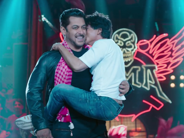 हॉलीवुड क्लैश हॉलीवुड क्लैश