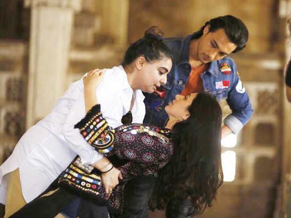 डेब्यू निर्देशक डेब्यू निर्देशक