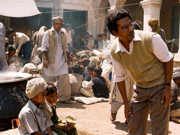 मंटो विवादों के घेरे में भी रहे थे, साथ ही उनका स्वभाव भी विरोधाभाषी था। ऐसे में फिल्म में क्या नकारात्मक पहलूओं को भी दिखाया गया है? मंटो विवादों के घेरे में भी रहे थे, साथ ही उनका स्वभाव भी विरोधाभाषी था। ऐसे में फिल्म में क्या नकारात्मक पहलूओं को भी दिखाया गया है?