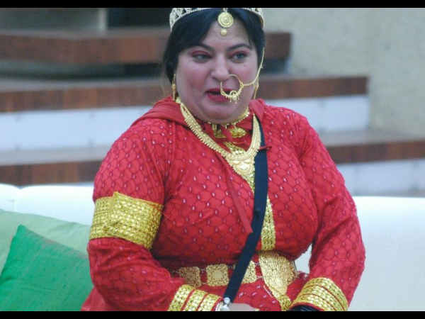 डॅाली बिंद्रा डॅाली बिंद्रा