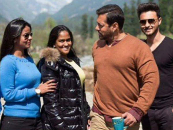 सलमान ने कहा हमारा रिश्ता क्या है सलमान ने कहा हमारा रिश्ता क्या है