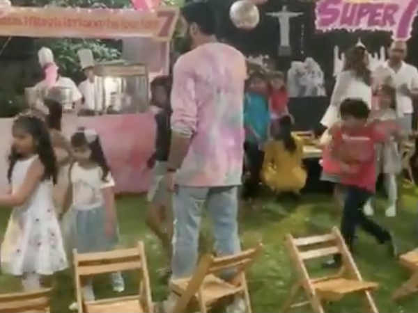 इस साल की पार्टी इस साल की पार्टी