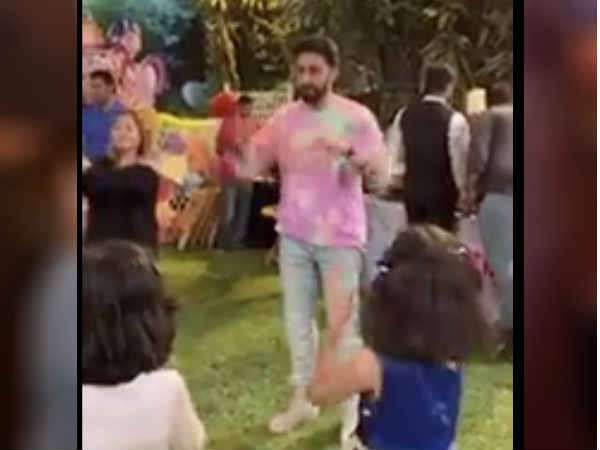 इंटरटेनमेंट की ज़िम्मेदारी इंटरटेनमेंट की ज़िम्मेदारी