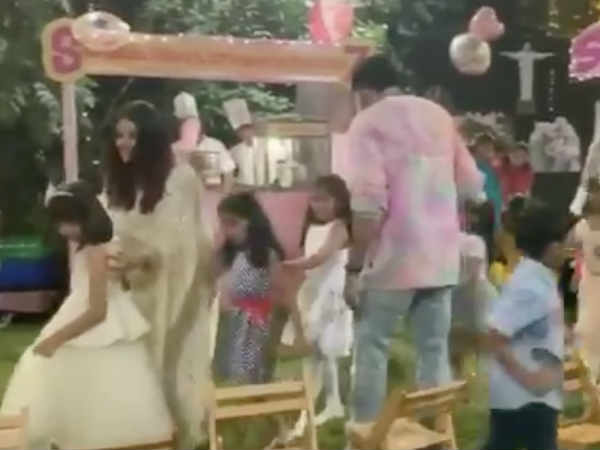 साथ में खेलते दिखे साथ में खेलते दिखे