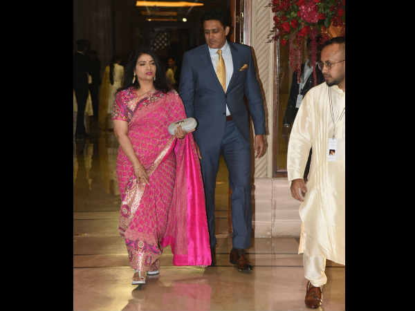 शुरूआती मेहमान शुरूआती मेहमान