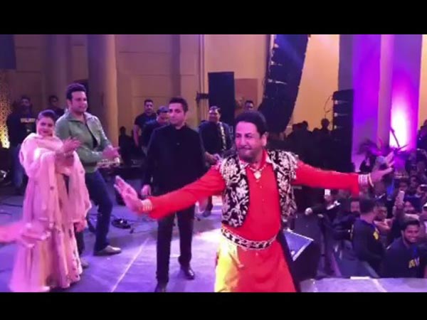 एक्ट्रेस बनने का सपना 2009 में डेब्यू एक्ट्रेस बनने का सपना 2009 में डेब्यू